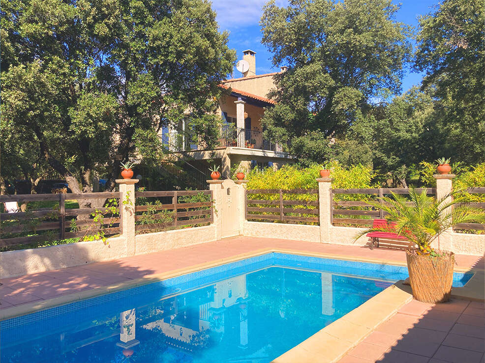 Maison à SAINT-PAUL-TROIS-CHATEAUX