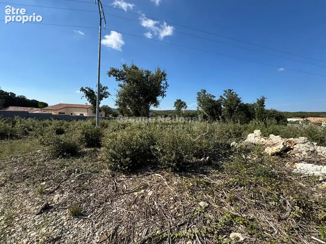 À vendre à Orgnac-l'Aven (07150) ? Terrain plat de 1102 m² - photo 3