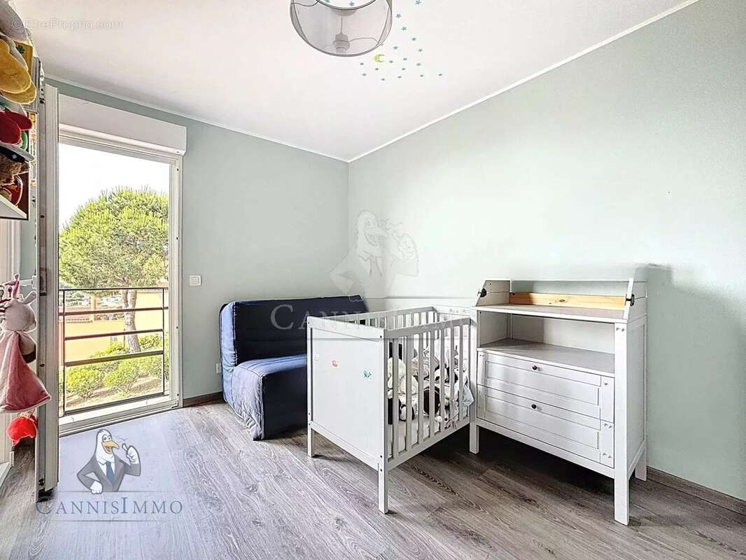 Appartement à MANDELIEU-LA-NAPOULE