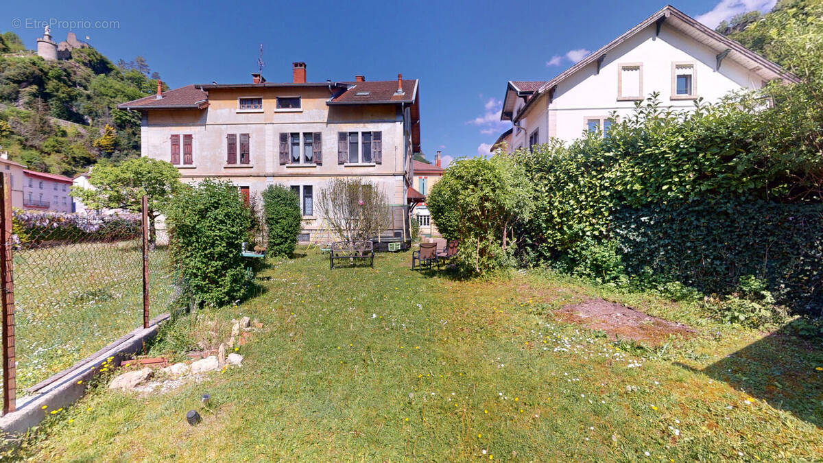 Maison à SAINT-RAMBERT-EN-BUGEY