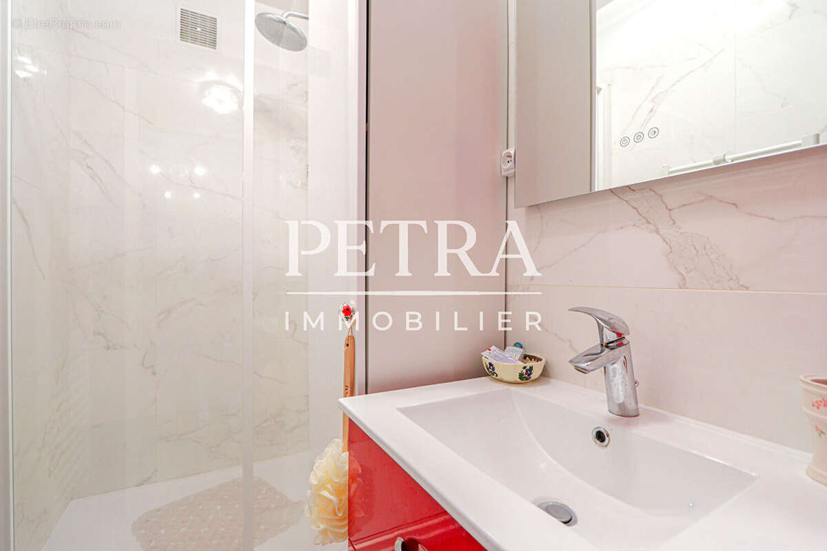 Appartement à L&#039;HAY-LES-ROSES