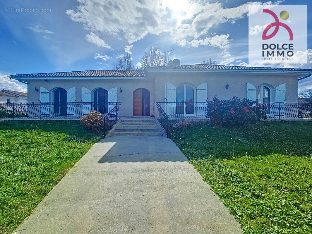 Maison à BLANQUEFORT