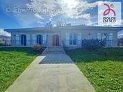 Maison à BLANQUEFORT