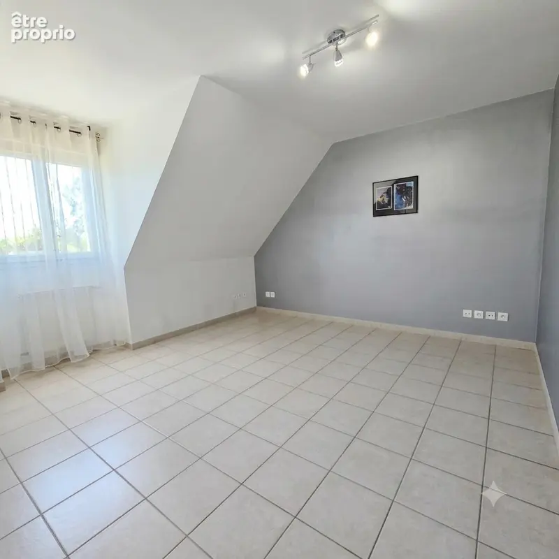 MAUREPAS VILLAGE Maison individuelle  7 pièce(s) 175 m2 - photo 9