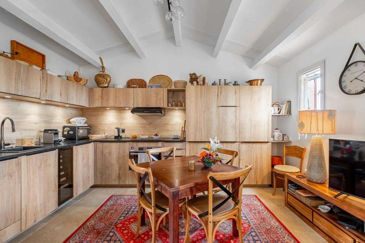 Maison à ROQUEBRUNE-SUR-ARGENS