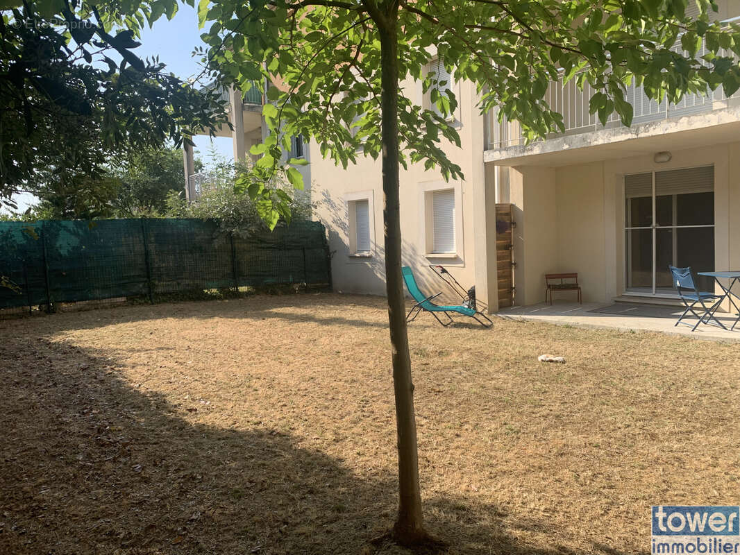 Appartement 2 chambres jardin place de parking piscine - photo 2