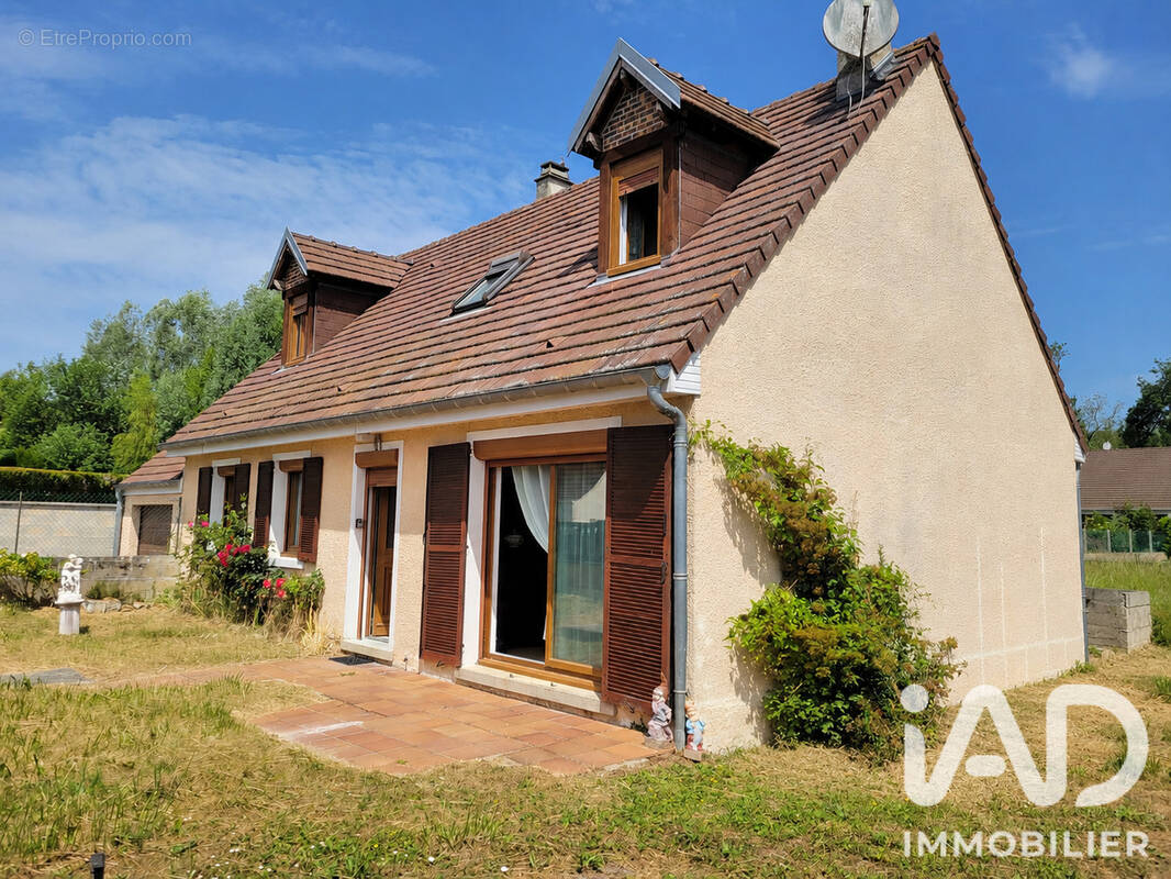 Photo 1 - Maison à BRASLES
