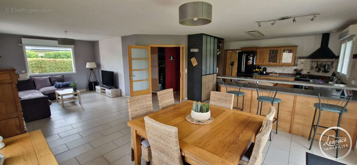 Maison à WAVRANS-SUR-L&#039;AA