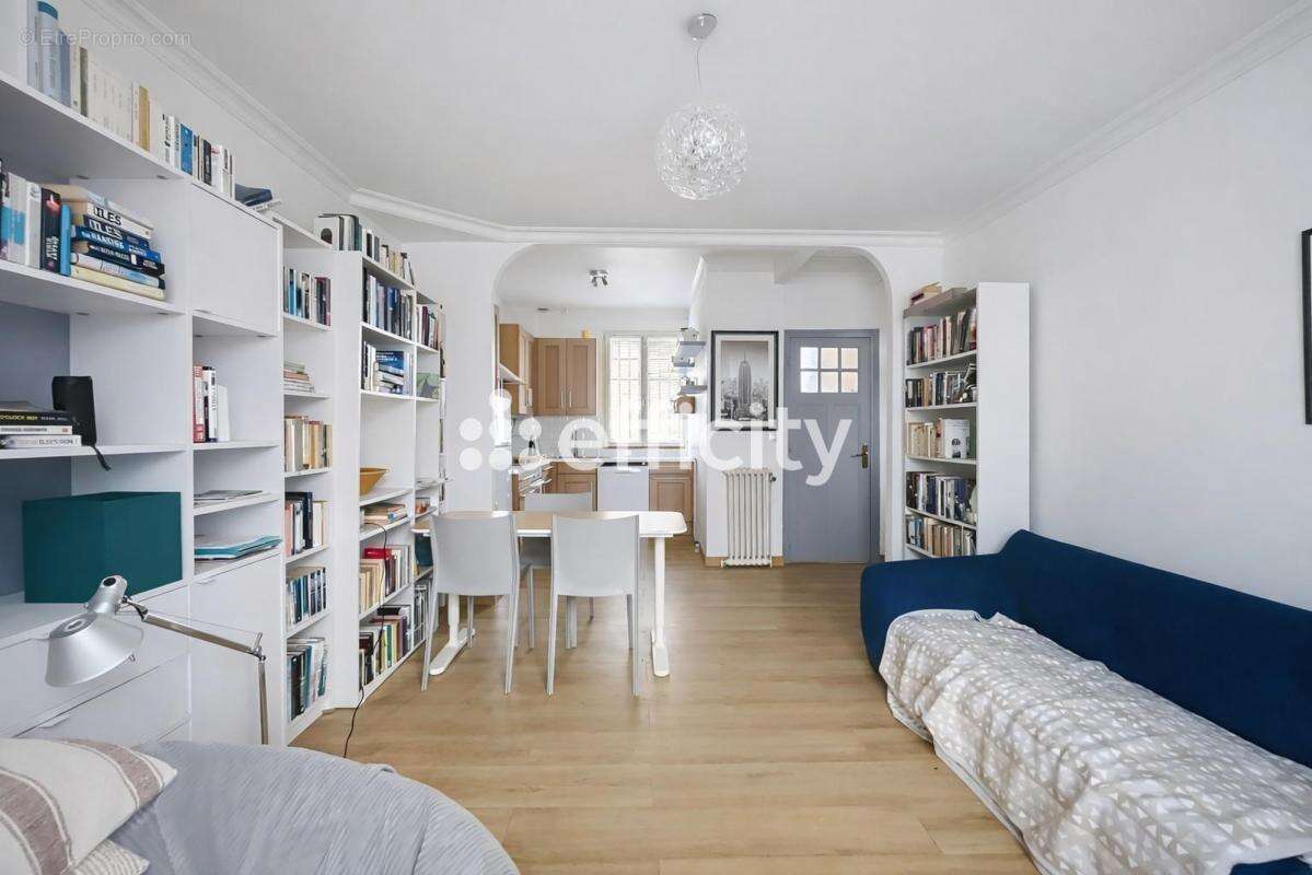 Maison à LES PAVILLONS-SOUS-BOIS