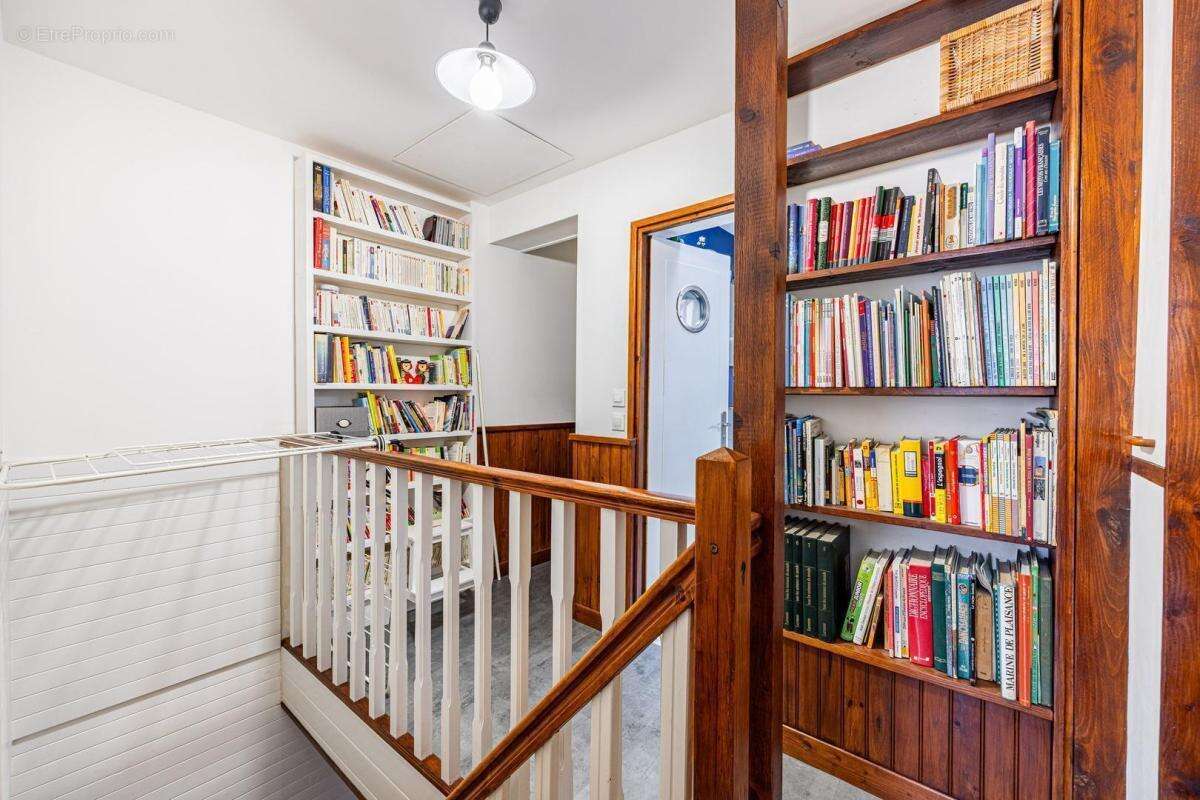 Maison à LA GARENNE-COLOMBES