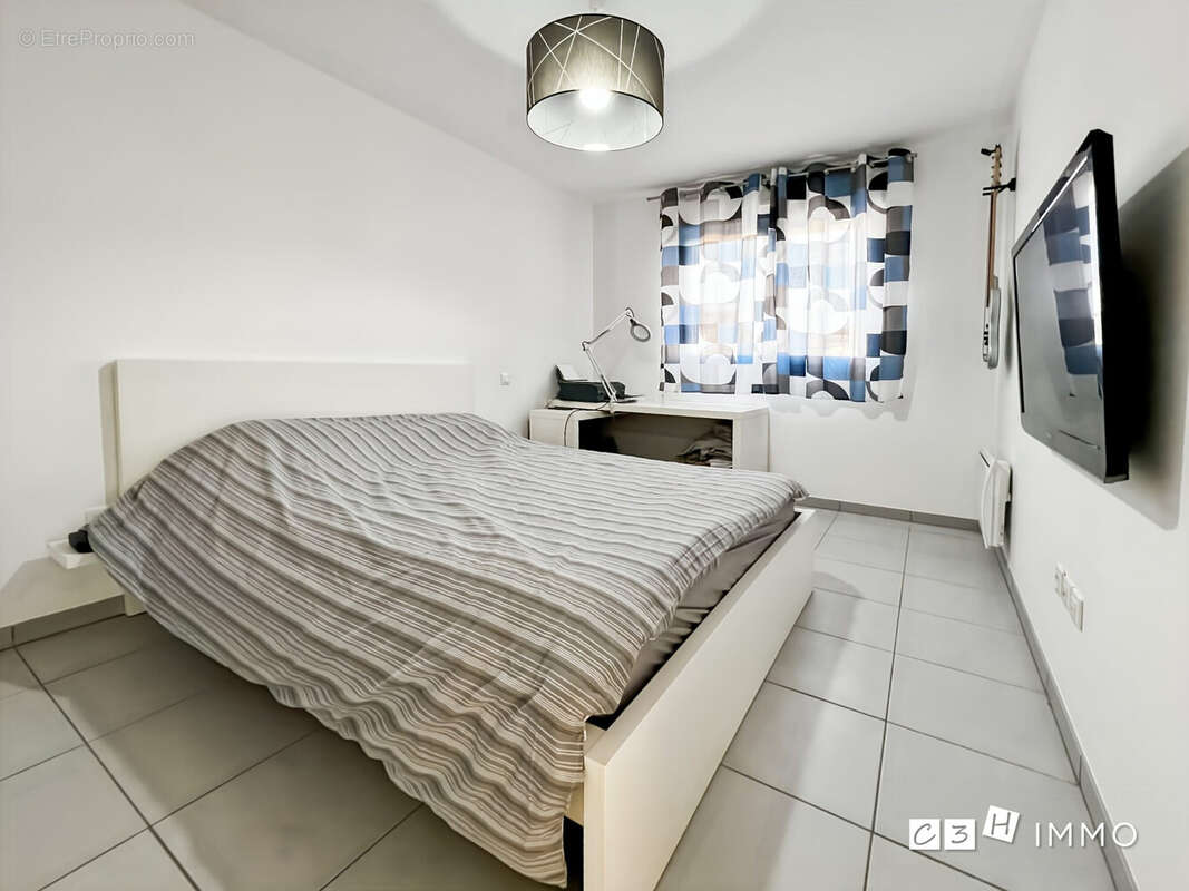 Maison à LAVERNOSE-LACASSE