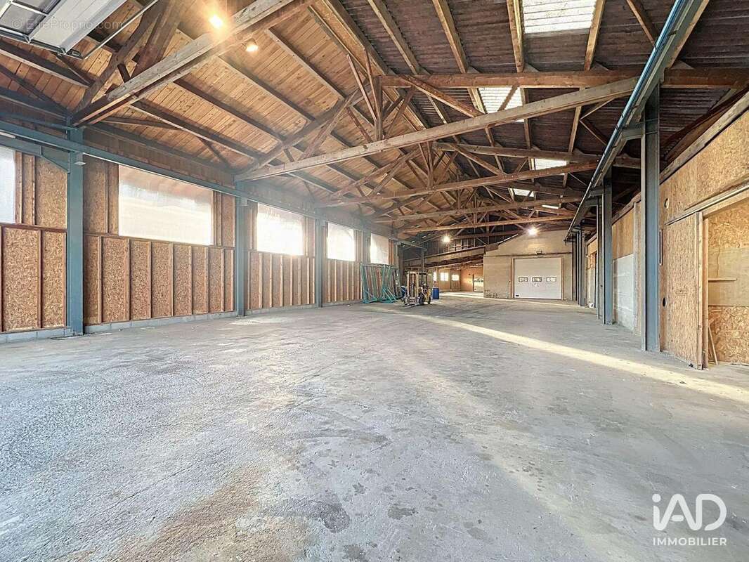 Photo 4 - Commerce à LA CHAISE-DIEU