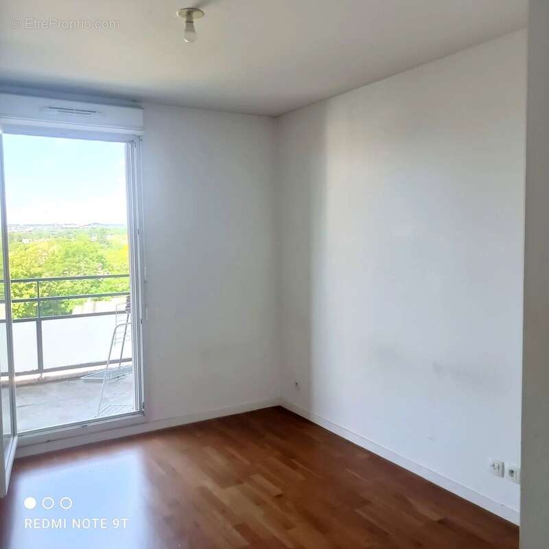 Appartement à L&#039;HAY-LES-ROSES