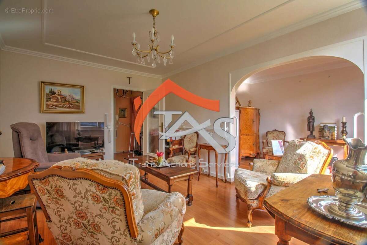 Appartement à SAINT-ETIENNE