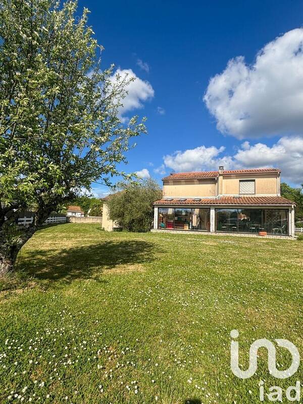 Photo 1 - Maison à CHANIERS