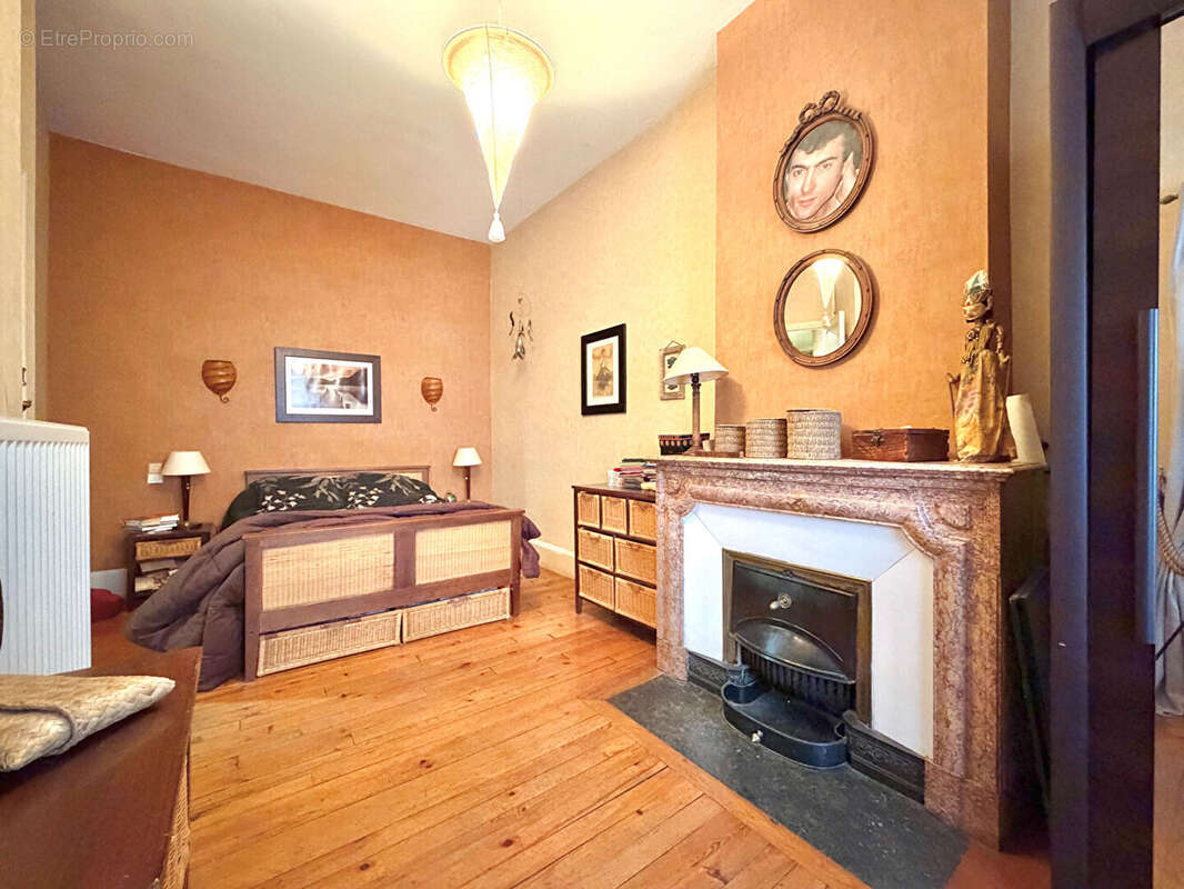 Appartement style haussmannien 113 m2 - photo 3