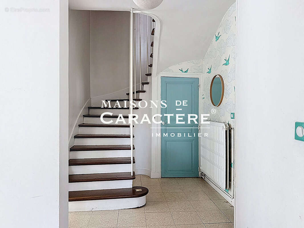 Charmante maison de ville au centre de Maule - photo 4