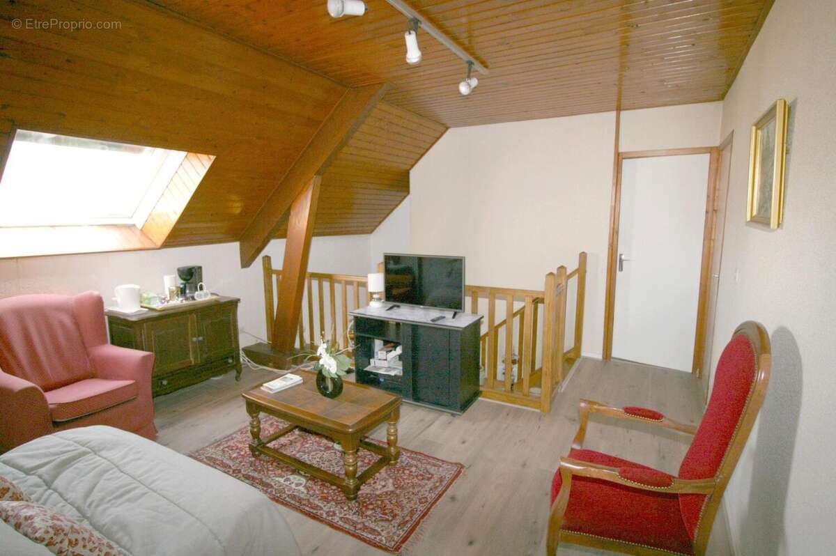 Maison 203 m² à Dole  - photo 8