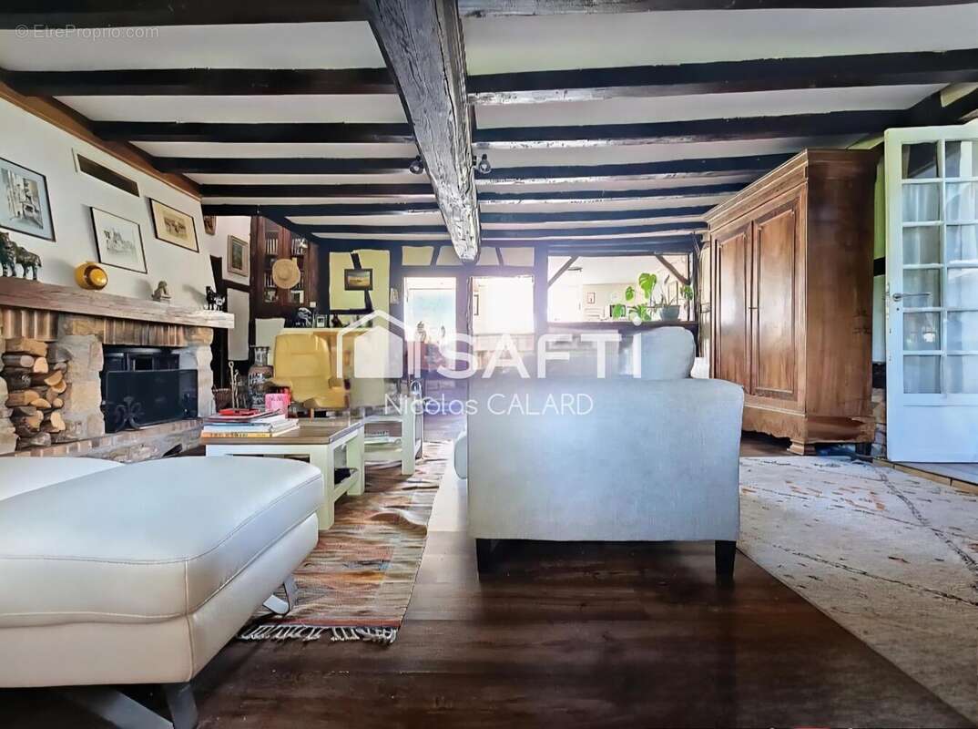 Maison 194 m² à L'abergement-Sainte-Colombe  - photo 7