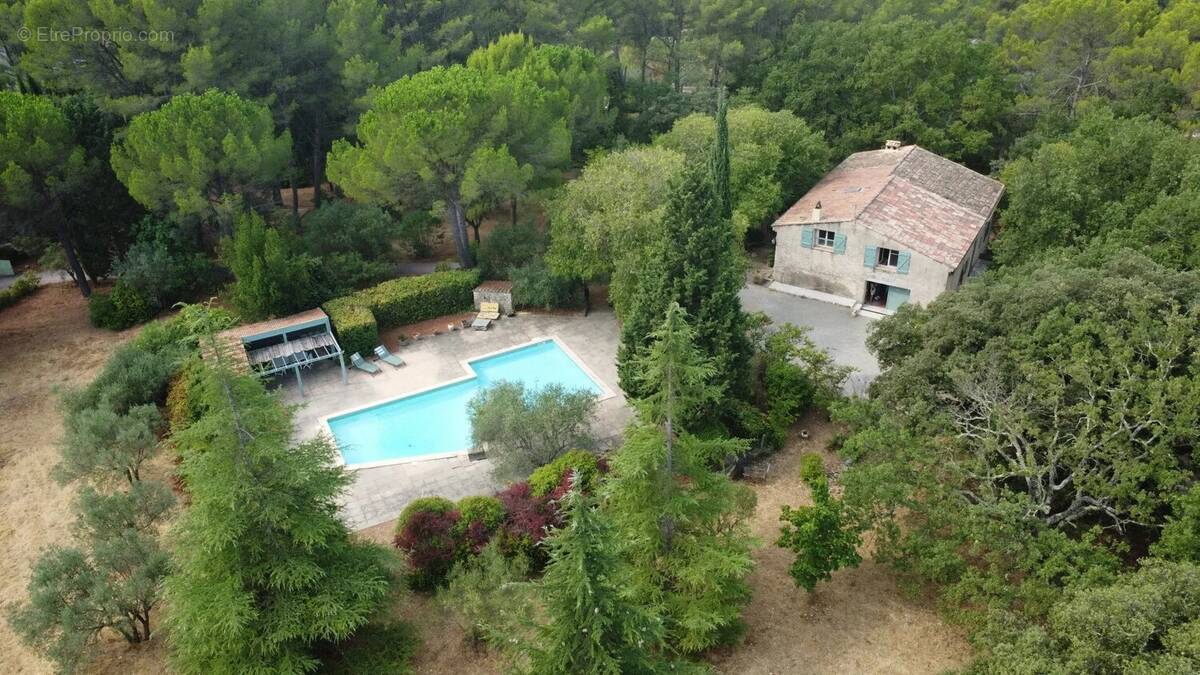 Lorgues bastide de charme de 1789 de 287 m2 sur 2,5ha de terrain - photo 2