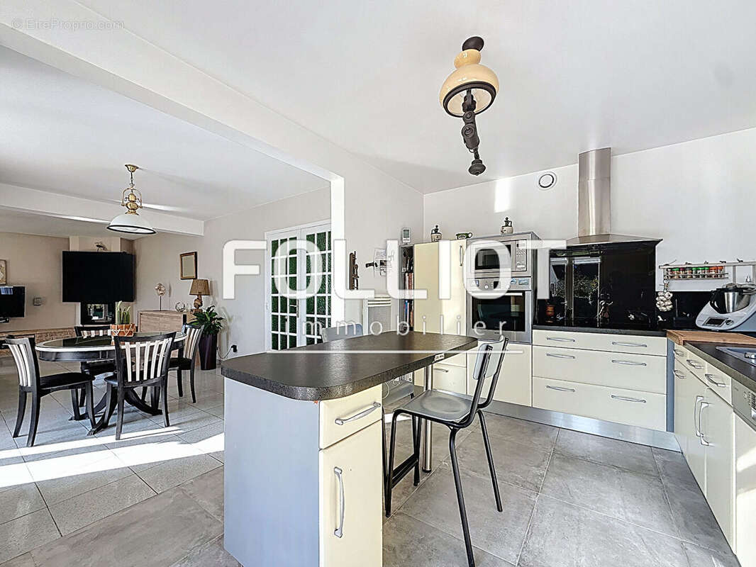 Maison à SAINT-PAIR-SUR-MER