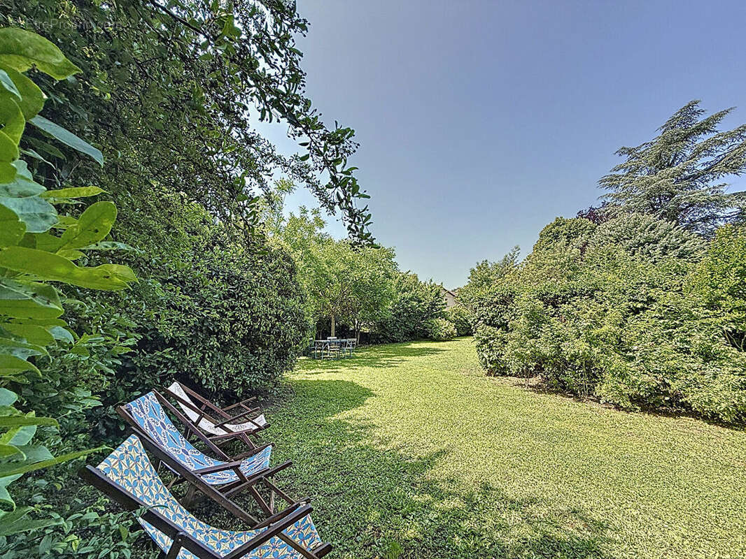 Maison à CHARLY