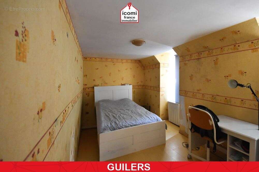 Finistere - guilers (29820) - a vendre - maison de 193 m² a renover - 6 chambres - 1 studio - terrain de 1000 m2 - dependance - photo 9