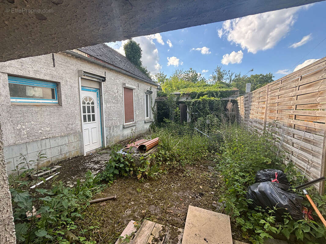 Maison à SAINS-RICHAUMONT