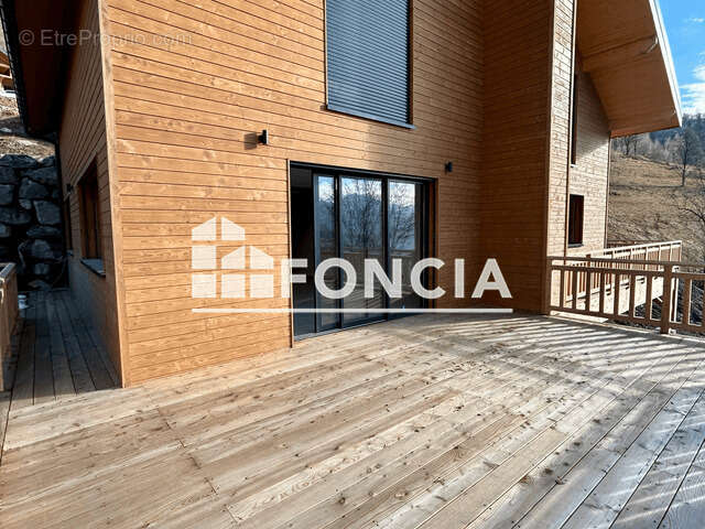 Appartement à SAINT-FRANCOIS-LONGCHAMP