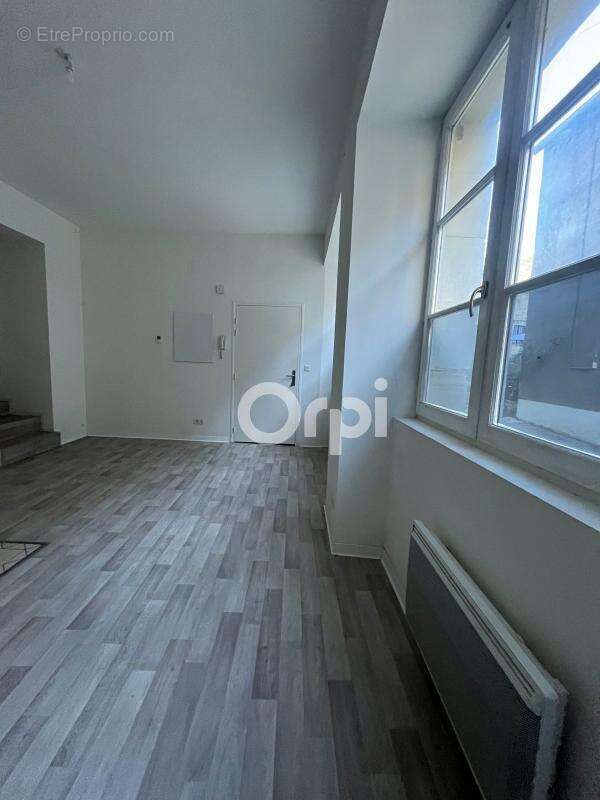 Appartement à TERRASSON-LAVILLEDIEU