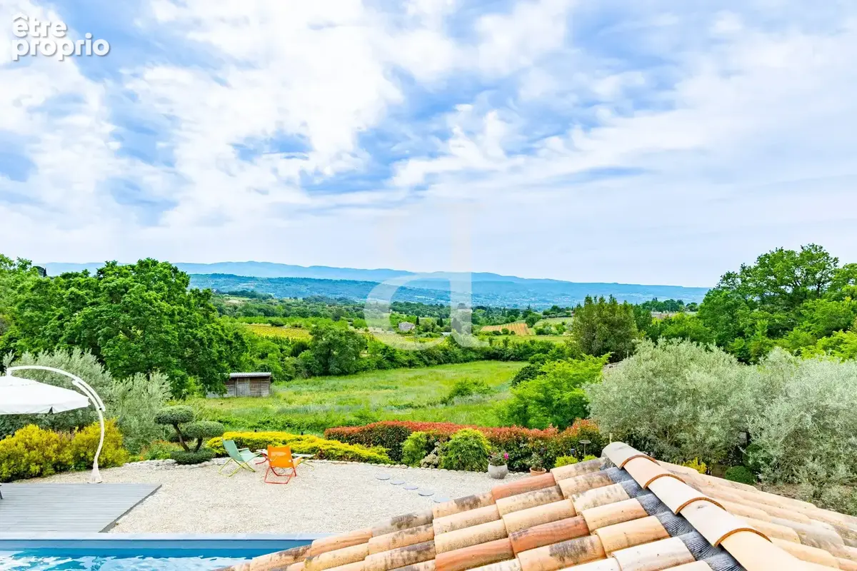 Maison 6 pièces 320 m² à vendre à Saint-Saturnin-Les-Apt (84490) - photo 2