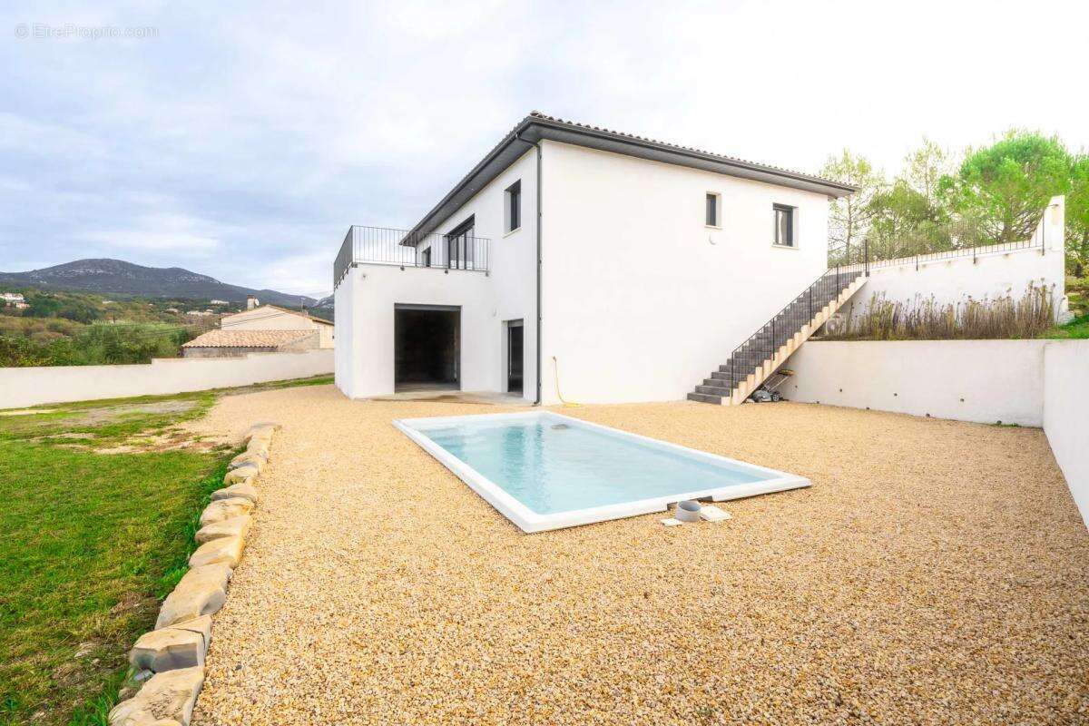 Maison à MOULES-ET-BAUCELS