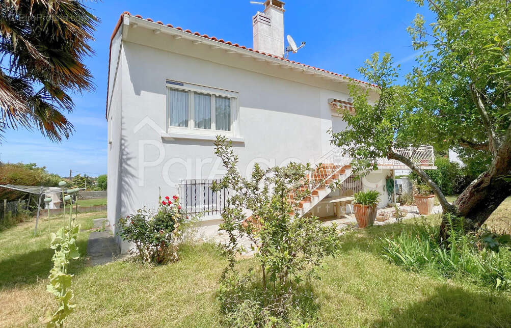 Maison à MESCHERS-SUR-GIRONDE