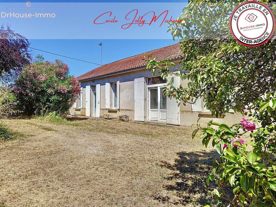 Maison à SAMONAC