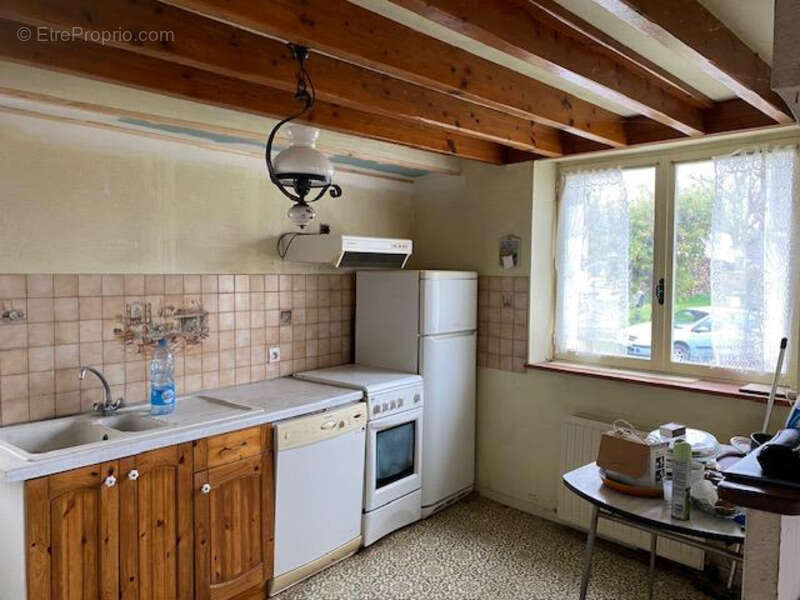 Maison à CERISIERS