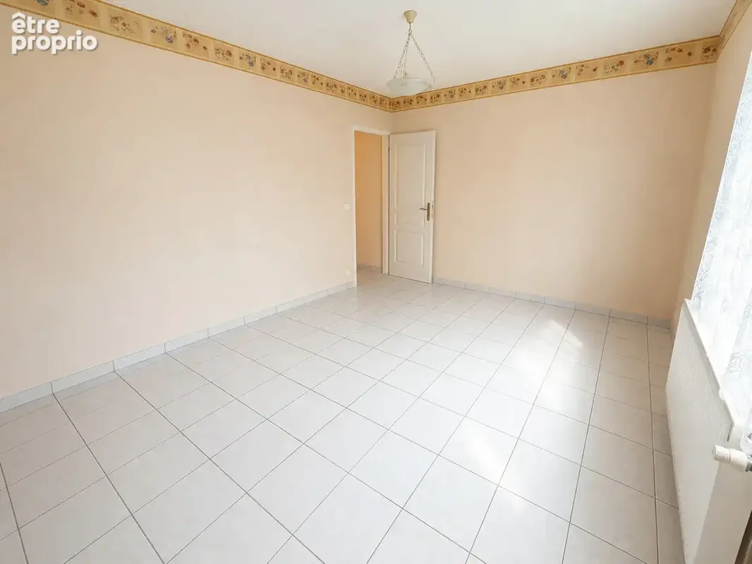 Maison 6 pieces de 102 m2 avec 5 chambres (quartier huchet) - photo 5