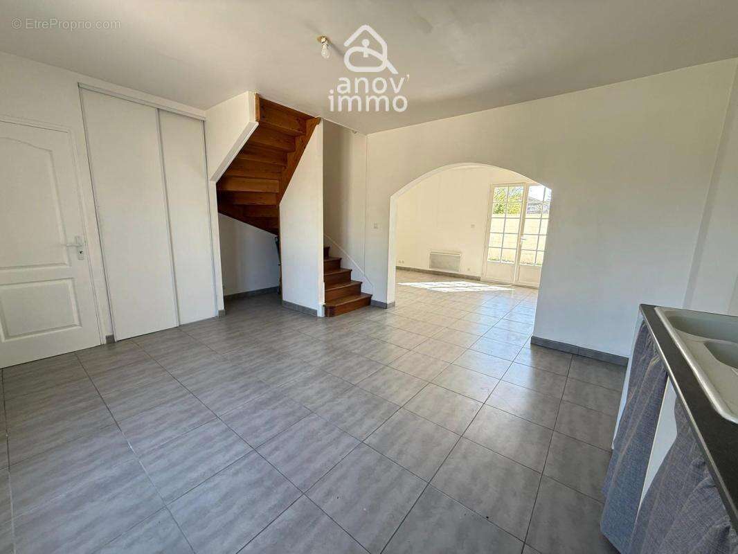NOUVEAUTE : Maison 3 chambres de 81 m2 avec jardin   Environ - photo 4