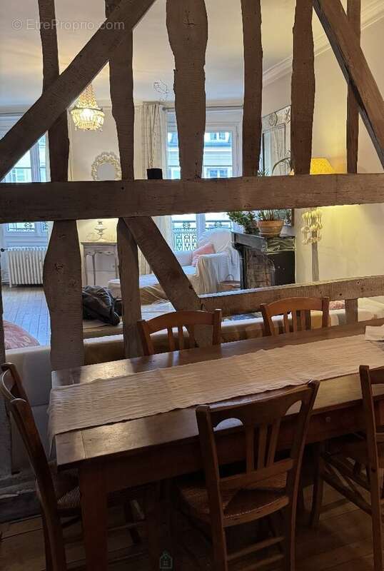 Appartement à VERSAILLES