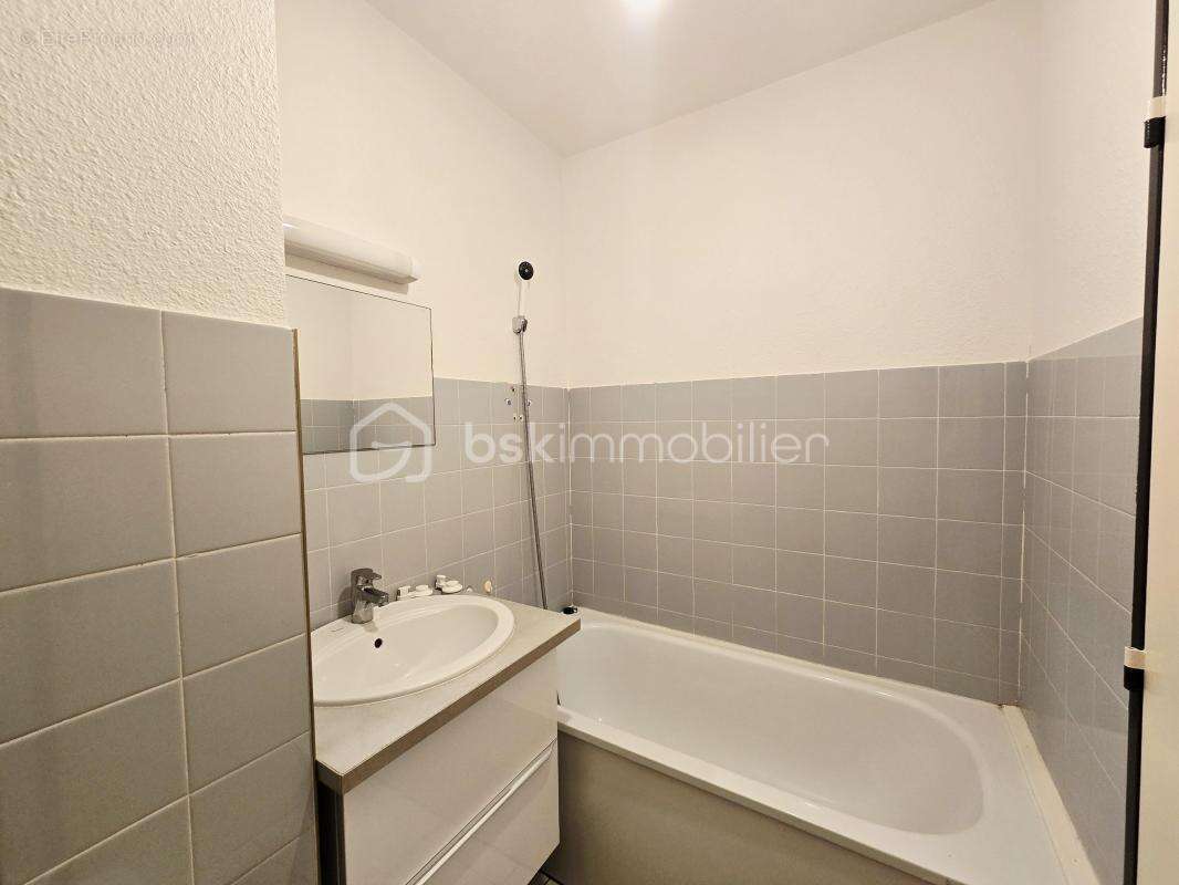 Centre-ville - ascenseur - chambre - photo 5