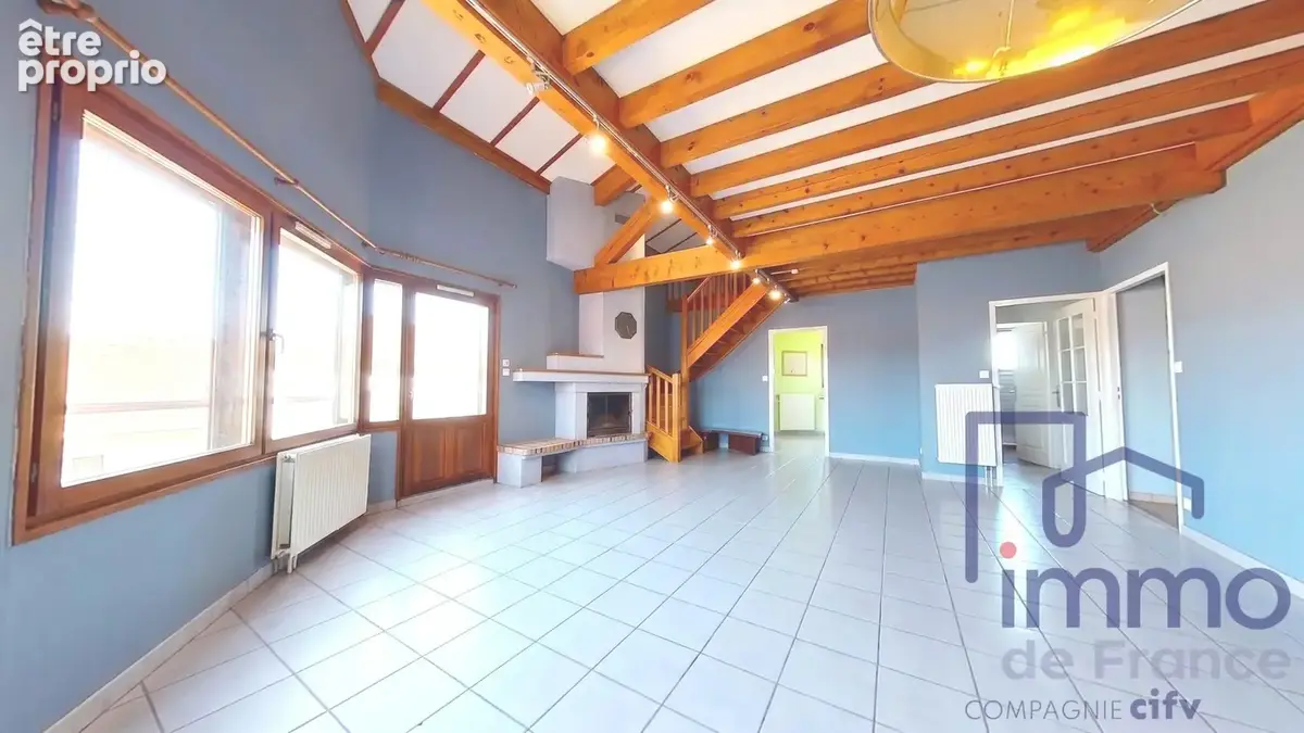 Appartement 97 m² à La Talaudiere  - photo 1