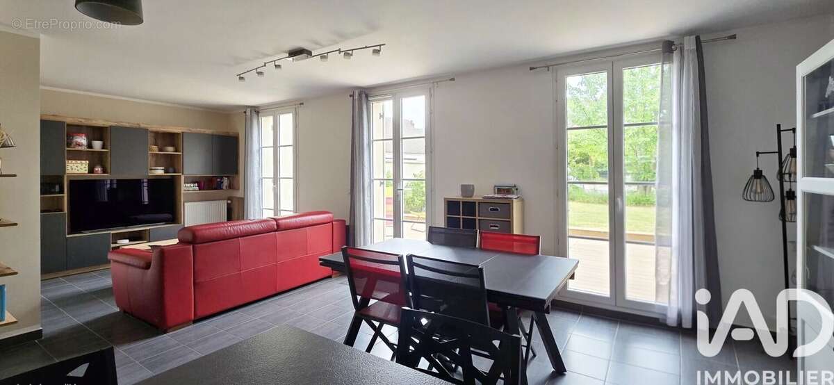 Maison 90 m² à Magny-Le-Hongre  - photo 2