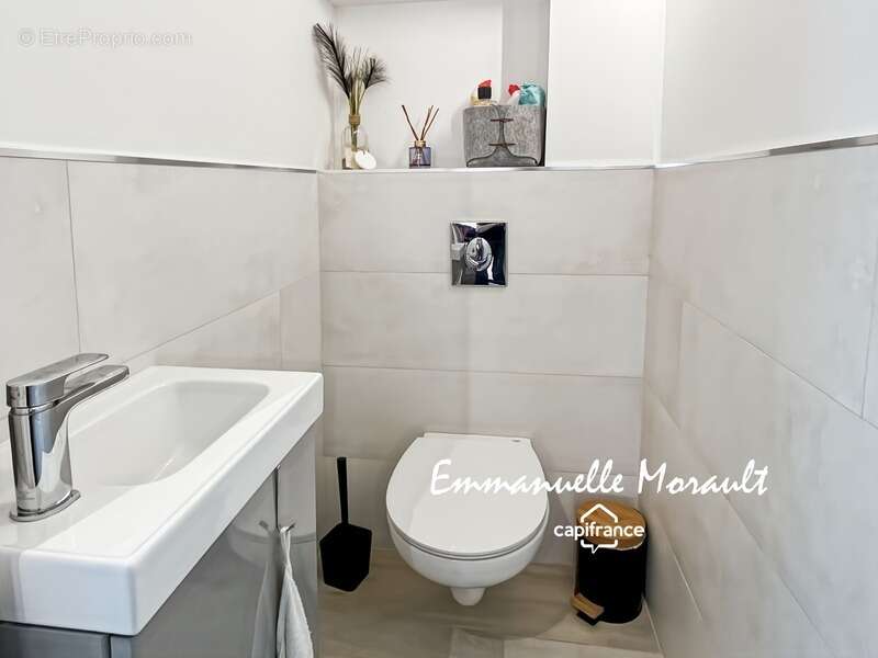 Appartement à BAGNOLS-EN-FORET