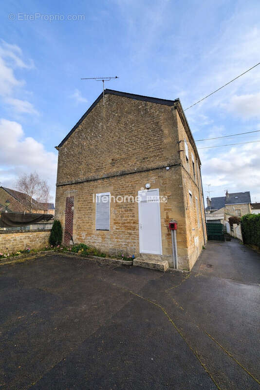 Maison à WADELINCOURT