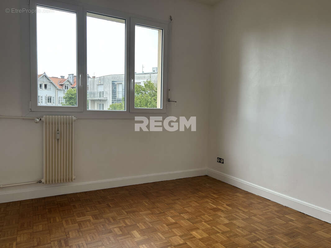 Appartement à BILLERE