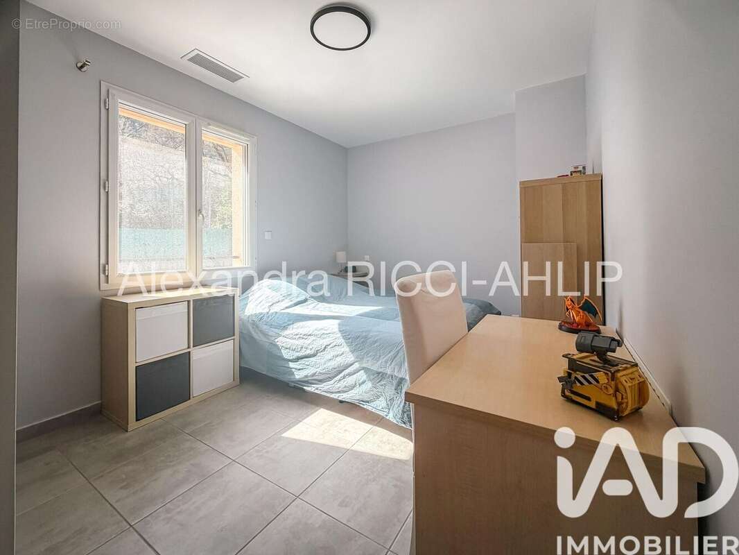 Photo 8 - Maison à SOLLIES-TOUCAS