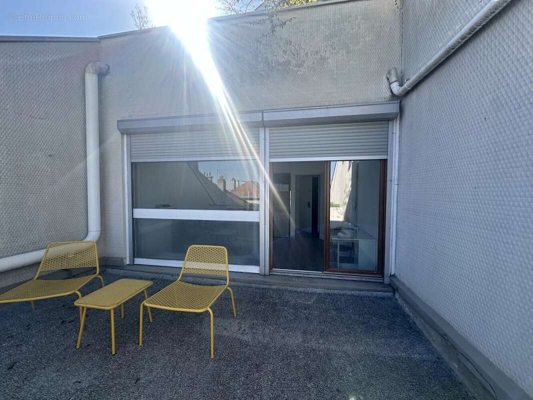 Appartement à PARIS-19E