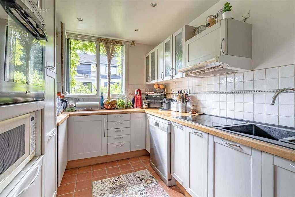 Maison à SURESNES