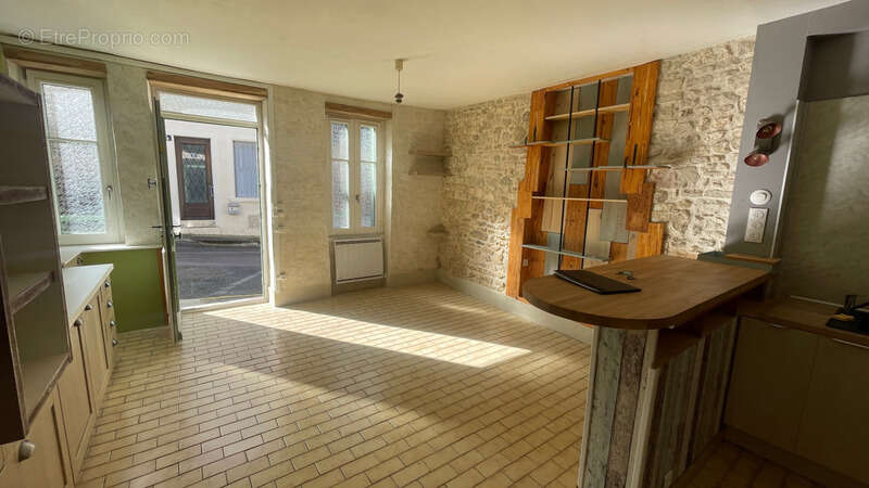 Maison à LA CHARITE-SUR-LOIRE