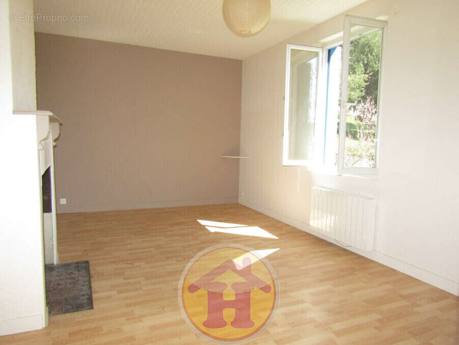 Maison à SAILLAT-SUR-VIENNE