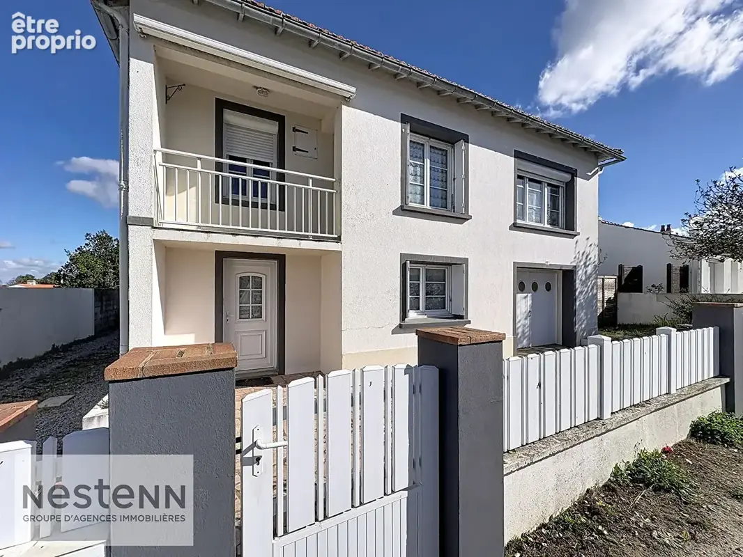 Maison 3 Chambres proche Centre Beauvoir sur mer 182 200 euro fai - photo 1